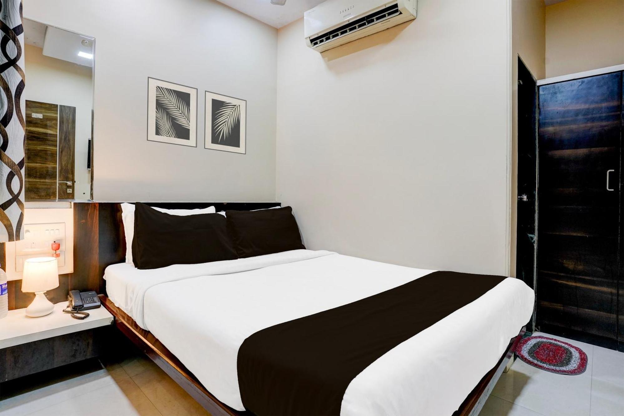 Airport Metro Hotel Mumbai Bagian luar foto