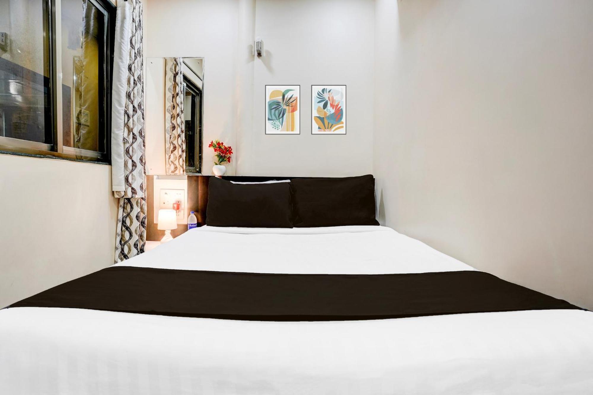 Airport Metro Hotel Mumbai Bagian luar foto